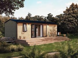 Camping OAKi, hotel en Mesnard-la-Barotière