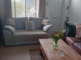 3 bed house in leafy Sheffield S10 close to the Peak district
