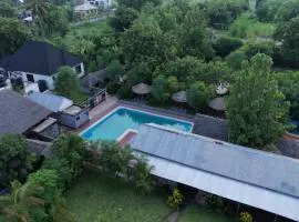 Apao Village & Resort Lodge