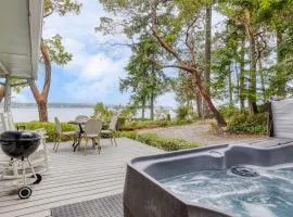 Cove Cottage by AvantStay