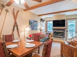 Ghostriders 5 by AvantStay 2 Bedroom Condo Near Main Street Hiking Skiing STR permit 3571