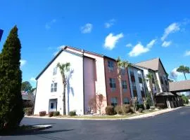 Baymont Inn & Suites by Wyndham Morrow - Atlanta I-75 South