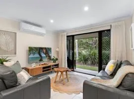 Noosa resort pool paradise close to Noosa river