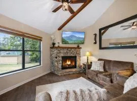 Bootleggers Villa- Hot Tub - Mtn Views - 10 Min to Gatlinburg