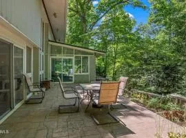 Perfect Family Getaway in West Knoxville