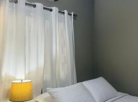 Hostal Casa Anita, מלון בלאון