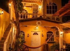 La Casa Amarilla - Suchitoto