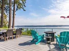 Whidbey Island Waterfront Home with Hot Tub Sunset Views Saratoga Vista by AvantStay