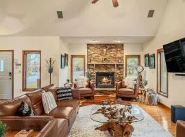 Entertainers Home w Deck Game Room Hot Tub Lake View Retreat by AvantStay