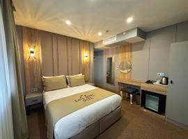 Kaya Home Otel, hotel u gradu 'Trabzon'