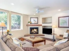 1 blck to Free GondolaSki Access Heart of Downtown River Edge A by AvantStay