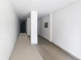 Super Townhouse Bank More Dhanbad Formerly Rise And Dine, ξενοδοχείο σε Dhanbad