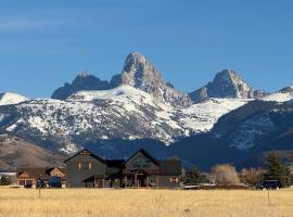 Teton View Getaway 1BR near Grand Targhee and Teton & Yellowstone National Park, hotel v destinaci Driggs