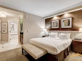 MGM Signature-23-709 Strip View Jacuzzi Studio