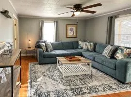 The Vineyard House - 2 Mi to Dtwn Mount Airy!