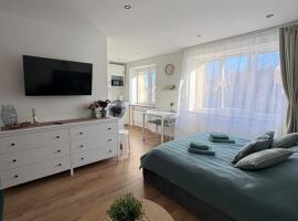 Elegant seaside stay - Vitolu street apartment &ndash; hotel w mieście Lipawa