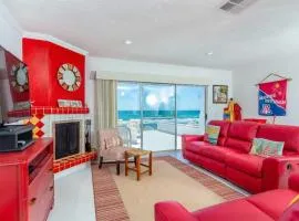 Charming & Cozy Beachfront Condo Las Olas I 19