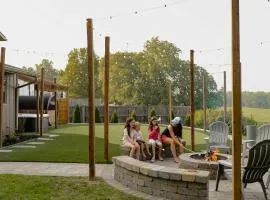 Bluffview on the River with a hot tub sauna pool table and more