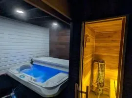 The Comfort Zone- Entire Private 1-bed Basement apt, Sauna, Hot Tub, 8 min Subway