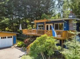 Mid-Century Beach Cabin by AvantStay Walk to Beach