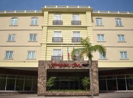 Hampton Inn Tampico Zona Dorada，坦皮科的飯店