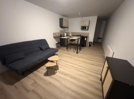 LONI EXPERIENCES - Indus, Hotel in Challans