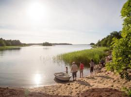 Villa Kommodor, hotel near Bomarsund Fortress, Lumparland