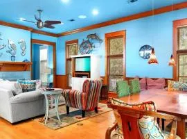 30A Graytn Greatful by AvantStay Charming HomeCottage Walk to Western Lake