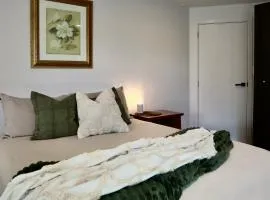 Aroha Cove, Walk to Beach & Cafes, Massage Chair