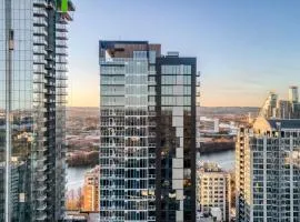 Sleeps 34 11 Condos in New Austin High Rise w Rooftop Pool Gym Yoga Studio