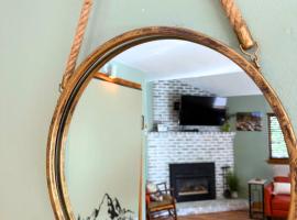 Attitash Studio 5min to Storyland Pools, hotel a Bartlett