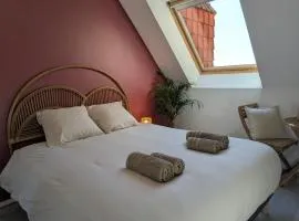 Cocon bohème sous les toits avec lit queen