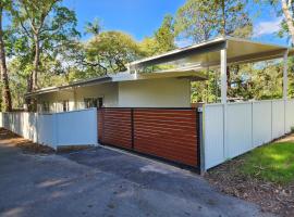 Large 4 bedroom house, Hotel in Capalaba