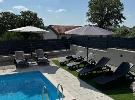 Holiday house with a swimming pool Kastel, Central Istria - Sredisnja Istra - 23470