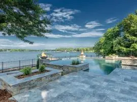 Azalea Retreat by AvantStay Sleeps 34 Pool