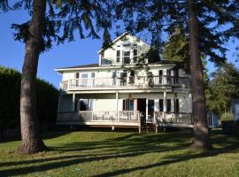 Harbor View Haven by AvantStay Private Backyard, hotel di Langley