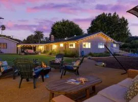 Hummingbird Haven by AvantStay Dog-Friendly Near the Beach Huge YardHot Tub