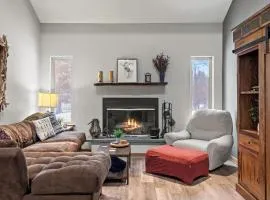 Mountain Hideout by AvantStay Game Room Deck