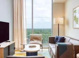 New Austin High Rise Near DT Luxe Amenities Rooftop Pool GymYoga Studio