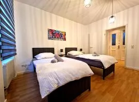 HappySide Travel & Work #4 - 4 Personen - WLAN - Zentrum