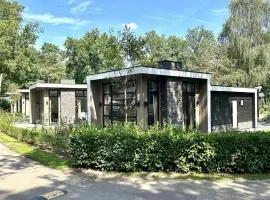 Nature Park Chalet in Hoenderloo