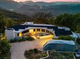 Sleeps 10 Luxe 2 Homes Malibu Hills Retreat Cielo Estate by AvantStay