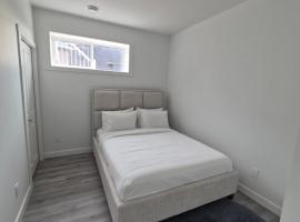 La vie est belle, hotel en Chestermere