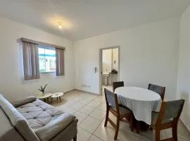 Apartamento de dois quartos com garagem coberta