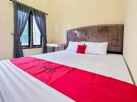 RedDoorz at Golden Cempaka Medan