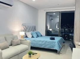 Luxury Suite with Jacuzzi overlooking the mountains