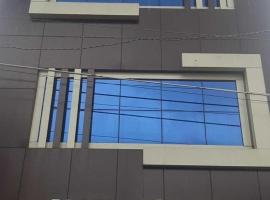 SPOT ON Hotel Rounak, hotel en Chitarpur
