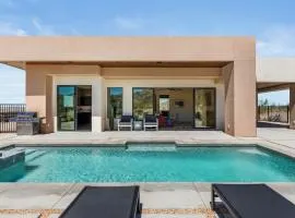 Vista B at Panorama Villas by Fieldtrip - Luxury 2br w Pool and Views