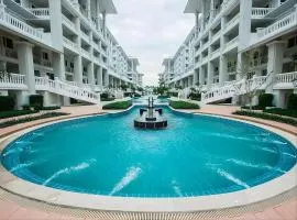 Modern 2-Bedroom Condo with Ocean and Pool Views in Cha-am