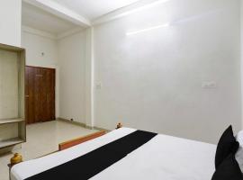 Hotel O Dhan Mahal Resort, хотел в Джабалпур